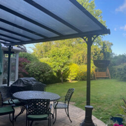 Aluminium Wall Mounted Pergola, Adjustable Pitch & Post Positions, Polycarbonate Roof Lean-To Carport - 8Ft X 10Ft (2.5X3.1M) - thumbnail 6