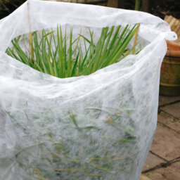 Elixir Garden Supplies Elixir Gardens Frost Fleece 4M X 5M + 10 Hooked Pegs - thumbnail 6