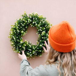 Primrose Baby's Breath Artificial Flower Wreath With Hanging Loop 45Cm - thumbnail 5