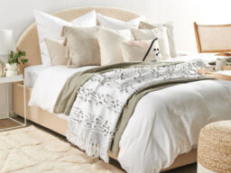 Beliani Blanket Yamalak Fabric 130 X 150 Cm Light Grey - thumbnail 2