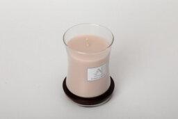 Aroma Naturals Candle 320G Vanilla Bean Shea Butter Wax 50H Burn Time - thumbnail 3