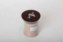 Aroma Naturals Candle 320G Vanilla Bean Shea Butter Wax 50H Burn Time - thumbnail 4
