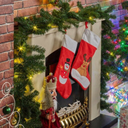 Urbn-Living Urbnliving 548Cm 70 Led Bulbs Pre Lit Christmas Garland Green Led Lights Xmas Decoration Fireplace Wreath - thumbnail 2