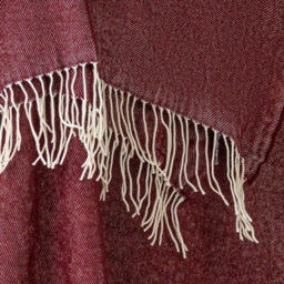 Luxury Living 100% Acrylic Throw - 150Cm X 125Cm - Burgundy - thumbnail 4