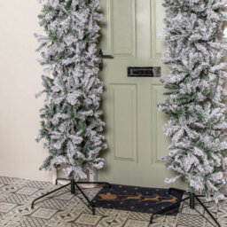 Samuel Alexander 8Ft (2.52M) Slimline Single Door Artificial Snow Flocked Christmas Tree Arch In Green With 2000 Tips - thumbnail 6