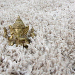 Loomed Kukoon Nore Beige Soft Shaggy Rug For Living Room Spaces - 150 X 80Cm - thumbnail 4