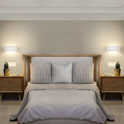 Tcp Pack Of 2 X White Up Down Style Indoor Wall Light Ip20 - image 1