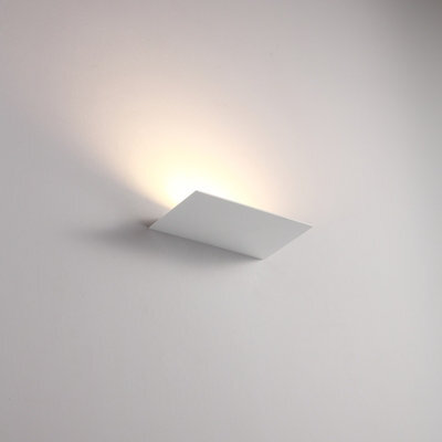 Ultra Beam Lighting Ultrabeam White Indoor Led Wall Uplighter 12 Watt Led 1000 Lumens Width 230mm - image 1