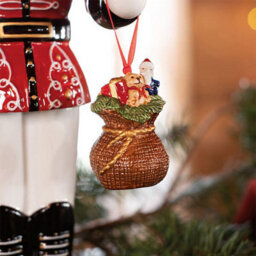 Villeroy & Boch Christmas Toys Memory Nutcracker Figurine - thumbnail 6