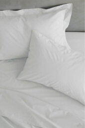 Catherine Lansfield Pillowcases Easy Iron Percale Standard 50X75Cm Pack Of 2 Pillow Cases With Envelope Closure White - thumbnail 2