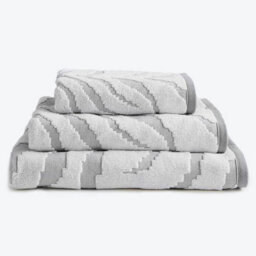 Allure Bath Fashions Zebra Print Sculpted Bath Towel - White/grey