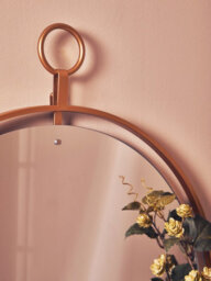 Orsina Minimalist Wall Mirror With Ring, Versatile Round Shaped Wall Mirror, Compact And Lightweight Wall Mirror - thumbnail 6