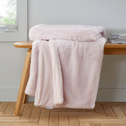 Catherine Lansfield Cosy Glamour Fur 130X170 Cm Blanket Throw Blush Pink - thumbnail 1