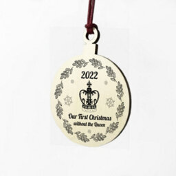 Red Ocean In Memory Queen Elizabeth Ii Plaque Wood Christmas Bauble Tree Decoration Keepsake - thumbnail 6