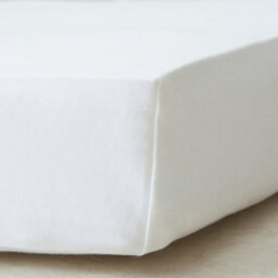 The Tiny Bed Company Premium Quality Certified Organic 100% Cotton Fitted Sheet For Travel Cot - 95 X 65Cm - thumbnail 4