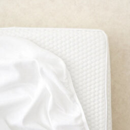 The Tiny Bed Company Premium Quality Certified Organic 100% Cotton Fitted Sheet For Travel Cot - 95 X 65Cm - thumbnail 5