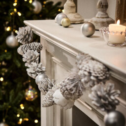 Dibor White Frosted Xmas Table Decoration Christmas Garland 1.2M - thumbnail 2