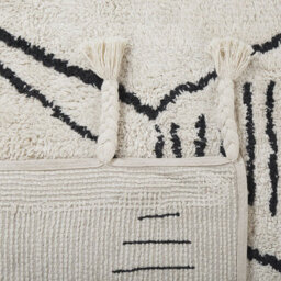 Beliani 140 X 200 Cm Cotton Rug - Off-White And Black Geometric With Tassels - thumbnail 5