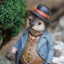 Burgess Mr Otter Resin Sculpture Home Garden British Animal Statue Outdoor Ornament Wildlife Gift - thumbnail 4