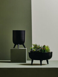 Orsina Classic And Timeless Design Vase, Iron Constructed Flower Vase, Easy To Maintain Black Vase For Flowers - thumbnail 4
