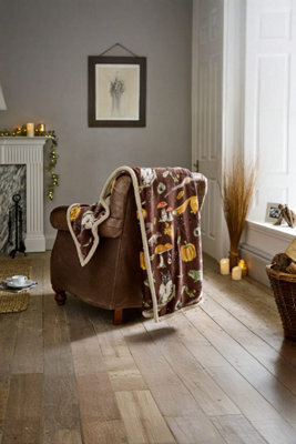 Deyongs Autumn Animals Throw Woodland Squirrel & Hedgehog Sherpa Blanket 130X170Cm - image 1