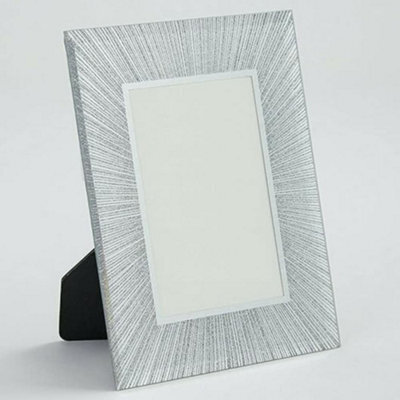 Deenz Silver Glitter Glass Photo Frame Silver Strips Sparking Picture Frame (Sunburst) (A4)