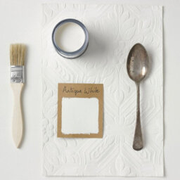 Rust-Oleum Antique White Gloss Bathroom Wood & Cabinet Paint 750Ml - thumbnail 4