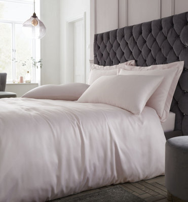 Catherine Lansfield Bedding Silky Soft Satin Duvet Cover Set With Pillowcases Blush Pink - image 1