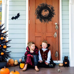Amorly Halloween Hanging Door Wreaths, Plastic Small Flowers Window Wall Hangings Decor For Door, Porch, And Party Centerpiece - thumbnail 5