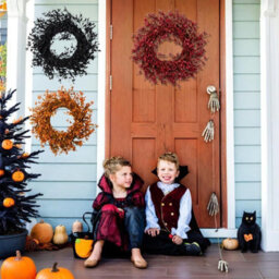 Amorly Halloween Hanging Door Wreaths, Plastic Small Flowers Window Wall Hangings Decor For Door, Porch, And Party Centerpiece - thumbnail 4