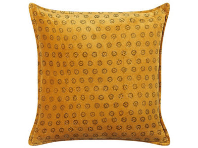 Beliani Throw Cushion Rapis Velvet 45 X 45 Cm Yellow Geometric Pattern - image 1