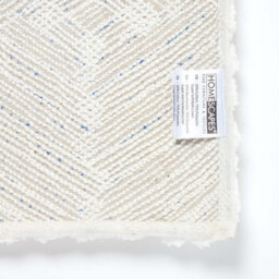 Homescapes Ikat Pattern White Bath Mat - thumbnail 5