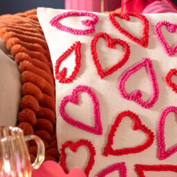 Ohs Tufted Hearts Decorative Scatter Cushion Faux Linen Throw Pillow - thumbnail 2