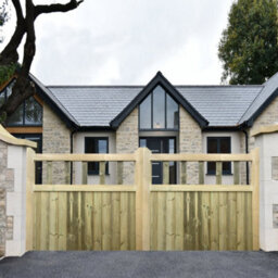 Ruby UK Ruby T&g Entrance Gate Pair Ruby Cottage Mortise & Tenon Wooden Driveway Gates 3.0M Wide (As Pair) X 0.9M High - thumbnail 4