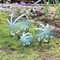 Melody Maison Set Of 3 Antique Sage Green Decorative Garden Spheres - thumbnail 4