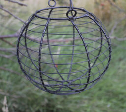 Redwood Leisure Redwood Ball Steel Nut Bird Feeder - Grey - thumbnail 3