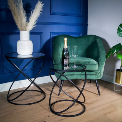 Madison & Mayfair Set Of 2 Black Criss Cross Tables With Glass Top