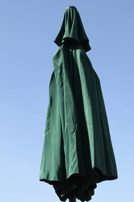 Garden Market Place 2.7M Wide Garden Parasol Umbrella With Tilt And Crank (Dark Green) - image 1