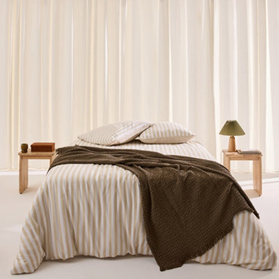 Sweeek - Set Of 2 Exotic Bedside Tables, Side Tables Acacia Wood Natural 40X30X45 Cm - Asha - image 1