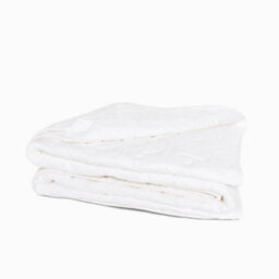 Lancashire Textiles 6 Tog Cotton Duvet - Super King 260X220Cm - Lightweight, Breathable, Hypoallergenic Luxury Quilt
