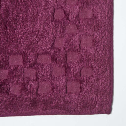 Homescapes Cotton Check Border Aubergine Bath Mat - thumbnail 2