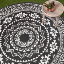 Homescapes Luxury Outdoor Rug Waterproof Reversible Round For Garden Patio, 180 Cm, Black & White, 100% Recycled, Motif - thumbnail 4