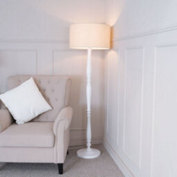 Valuelights Victoria Traditional White Wood Candlestick Floor Lamp With Natural Drum Shade - Led Bulb Included