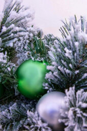 Christmas Tree World 180Cm Flocked Decorated Mixed Pine Garland With Tartan Bows - thumbnail 4