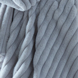 Appletree Morritz Super Soft Grey Faux Fur Throw - thumbnail 2