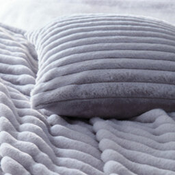 Appletree Morritz Super Soft Grey Faux Fur Throw - thumbnail 4