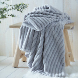 Appletree Morritz Super Soft Grey Faux Fur Throw - thumbnail 1