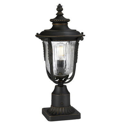 Stylish Outdoor Ip44 Rated 1 Bulb Wall Light Lantern In Rubbed Bronze Finish