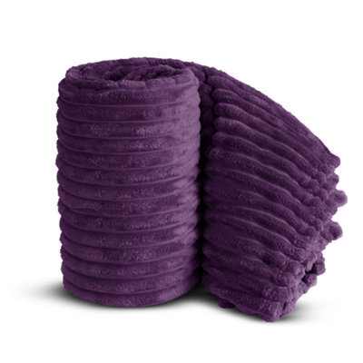 Velosso Elegant Thermal Plush Ribbed Throw Blanket In Modern Style For Sofa, Bed In 305Cm X 305Cm - Aubergine