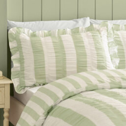 Catherine Lansfield Seersucker Frill Stripe King Duvet Cover Set With Pillowcases Green - thumbnail 3